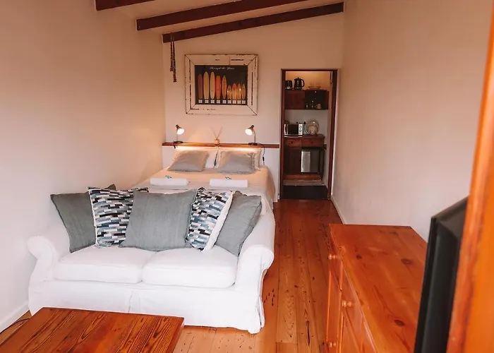 Dreamland Beach House & Studios At Supertubes