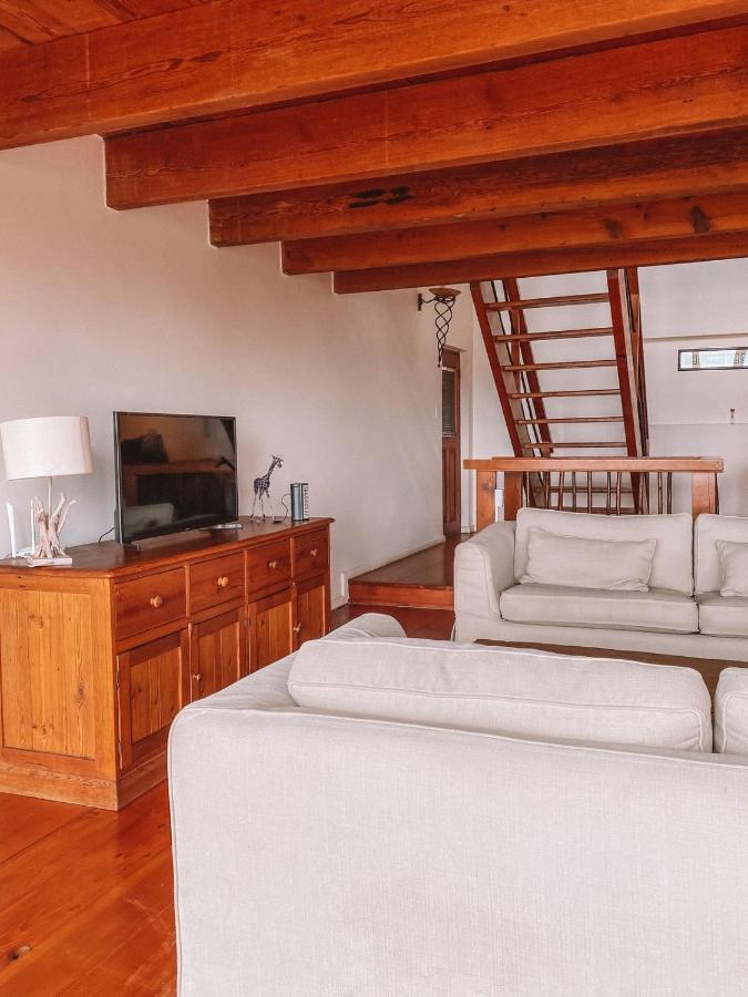 Dreamland House & At Supertubes * Jeffreys Bay